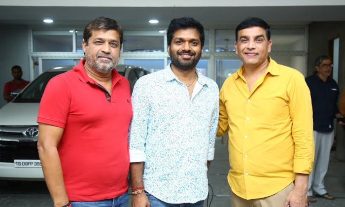  F 3 Movie Unit Varun Tej Venkatesh Thanks For Making Biggest Blockbuster Details-TeluguStop.com