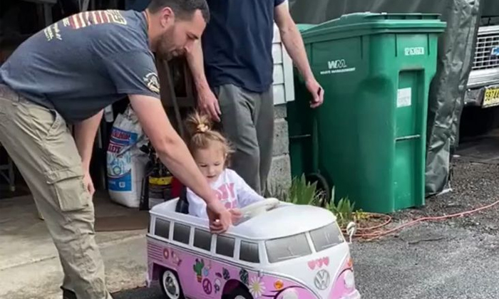  Father Creates A Mini Van For Her Daughter Video Viral Details, Girl, Father, V-TeluguStop.com