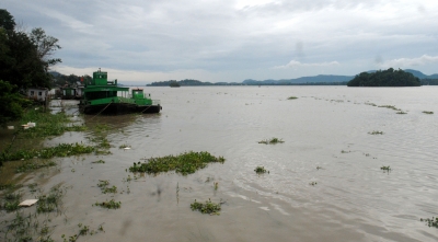 Flood Situation Improves In Assam Flood Situation Improves In Assam-TeluguStop.com