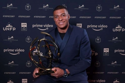  French League: Psg Star Mbappe Wins Best Player Award For 3rd Time-TeluguStop.com