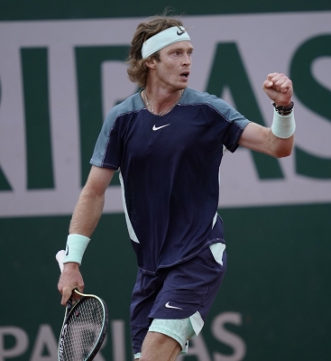  French Open: Rublev Advances To Fourth Round After Beating Garin-TeluguStop.com