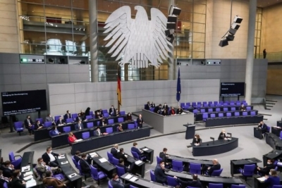  German Parliament Approves 140 Bn Euros Extra Debt In 2022-TeluguStop.com