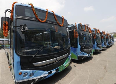  Hours After Launch, E-bus Breaks Down On The Way In Delhi-TeluguStop.com