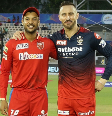  Ipl 2022: Royal Challengers Bangalore Win Toss, Elect To Bowl First Against Punj-TeluguStop.com