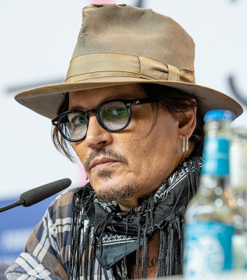  Johnny Depp Reportedly To Make Post-trial Film Comeback In 'beetlejuice 2'-TeluguStop.com