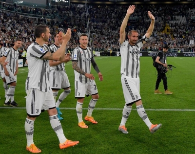  Juve Held By Lazio In Last Home Game For Chiellini And Dybala-TeluguStop.com