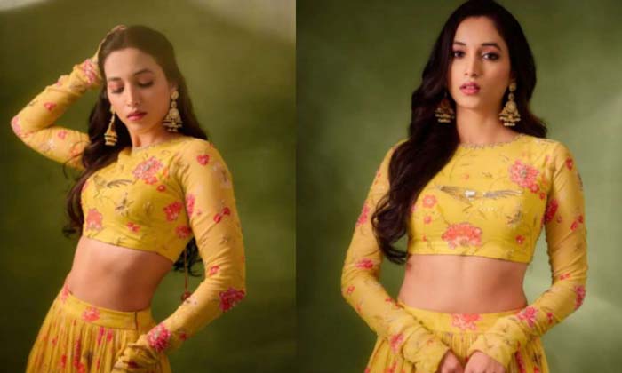 Kgf Srinidhi Shetty Palumi And Harsh Brand Lehanga Cost Details Here , 61k , K Kgf Srinidhi Shetty Palumi And Harsh Brand Lehanga Cost Details Here , 61k , K-TeluguStop.com