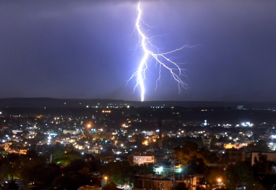  Lightning Kills 250 Sheep In J&k's Anantnag-TeluguStop.com