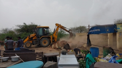  Manesar Demolition Drive: 10 Acres Cleared Of Encroachments-TeluguStop.com