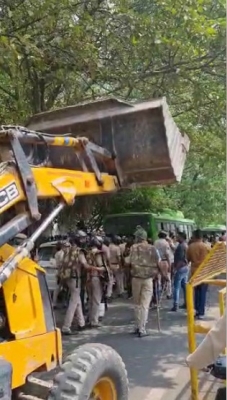  March Held Against Anti-encroachment Drive In Delhi-TeluguStop.com