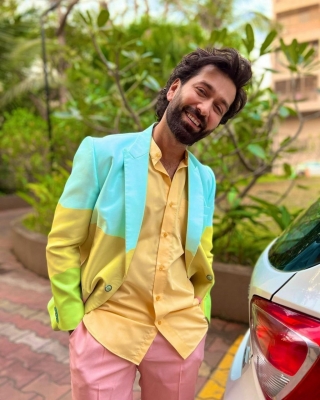  Nakuul Mehta: Love Is A Two-way Street Which Has Its Own Twists And Turns-TeluguStop.com