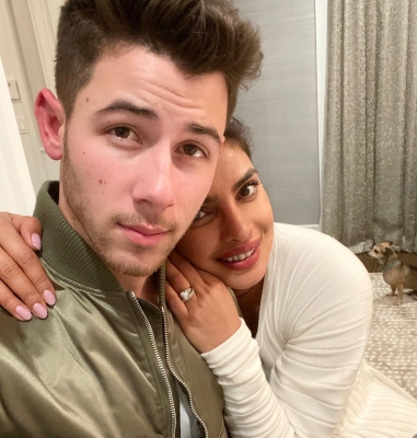  Nick Jonas Loves Serenading His Daughter Malti With 'old Classics'-TeluguStop.com