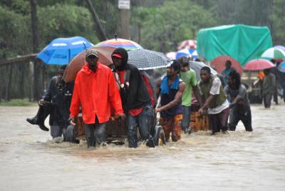  Nigeria Warns Of Potential Floods In 32 States-TeluguStop.com