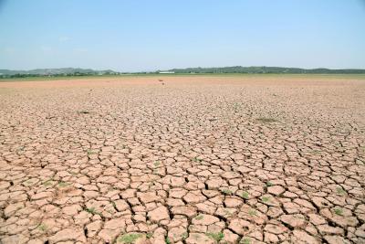 Pakistan Among 23 Nations Facing Drought Emergencies Pakistan Among 23 Nations Facing Drought Emergencies-TeluguStop.com