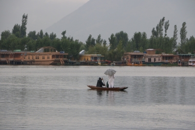  Partly Cloudy Sky, Light Rain, Thundershowers Likely In J&k-TeluguStop.com