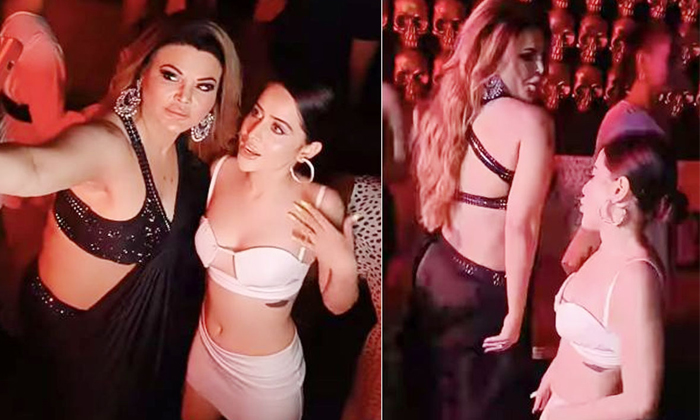  Rakhi Sawant Urfi Javed Kissing Netizens Comments And Trolling Details, Rakhi S-TeluguStop.com