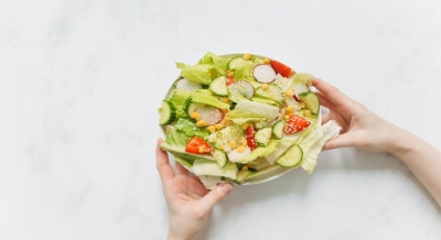  Refresh With Bowl Full Of Salad-TeluguStop.com
