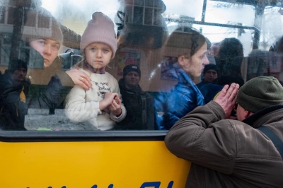  Russia To Open Humanitarian Corridor For Civilian Evacuation From Azovstal-TeluguStop.com