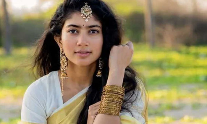 Telugu Item, Love, Rana, Sai Pallavi, Tollywood, Virata Parvam-Movie