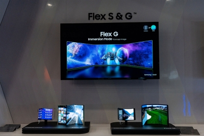  Samsung, Lg Begin Next-gen Foldable Display War-TeluguStop.com