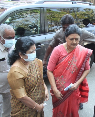  Sasikala Blasts Dmk, Hints At Re-entry Into Aiadmk-TeluguStop.com