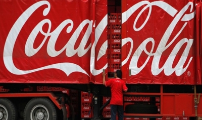  Sc Stays Ngt Order Of Rs 15 Crore Fine On Coca Cola Bottling Unit-TeluguStop.com