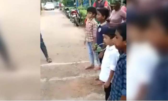  That Kid Who Wants Both To Win , Kids , Viral Latest , Viral News , Social Media-TeluguStop.com