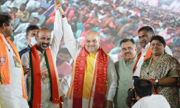  Telangana Bjp Party Facing Issues With Group Politics Against Bandi Sanjay Detai-TeluguStop.com