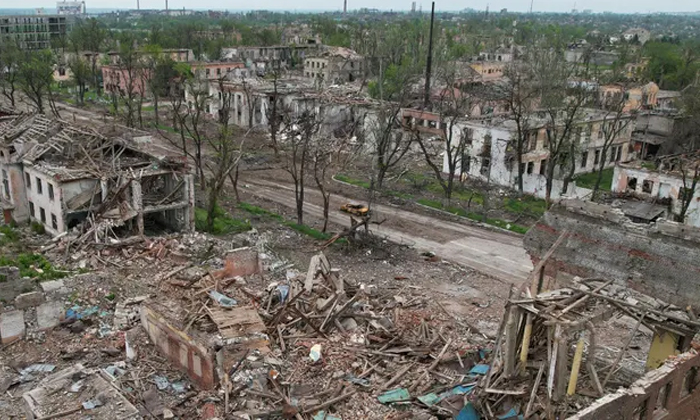  Ukraine Russia War 200 Bodies Found Under Apartment Cellar Of Mariupol Details,-TeluguStop.com