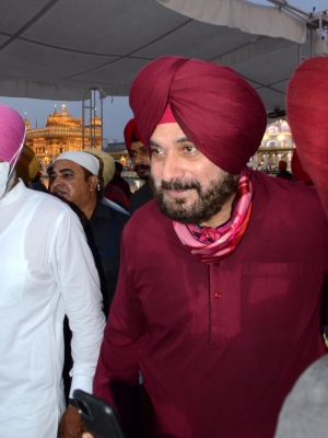  Will Submit To Majesty Of Law, Says Sidhu On One-year Jail Term-TeluguStop.com