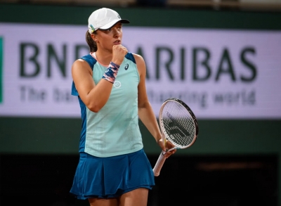  World No.1 Swiatek Survives Tough Three-setter Against Zheng; In French Open Qua-TeluguStop.com