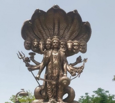  40-feet Tall Lord Krishna Statue Unveiled In Kurukshetra-TeluguStop.com