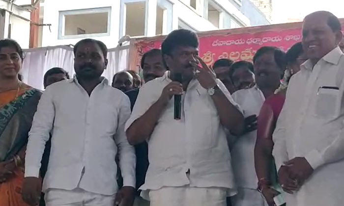 Bulkampeta Ellamma Temple Kalyana Mahotsavam Anniversary , Bulkampeta Ellamma Te Bulkampeta Ellamma Temple Kalyana Mahotsavam Anniversary , Bulkampeta Ellamma Te-TeluguStop.com