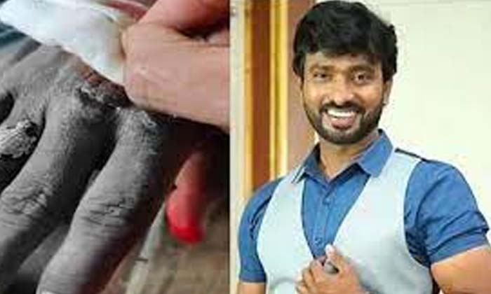 Telugu Stitches Hand, Adire Abhi, Stars, Telugu, Tollywood-Movie
