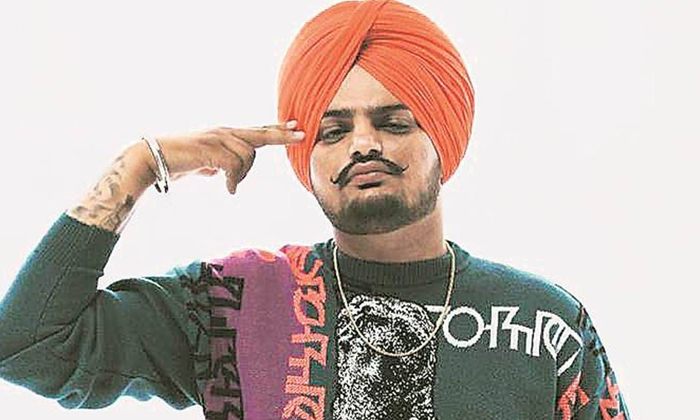  Kapil Sharma Commemorates Punjabi Singer Sidhu Moosewala At Concert In Canada’-TeluguStop.com