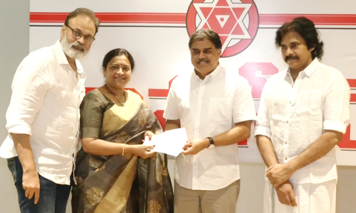  Family Members Of Pawan Kalyan Donated 35 Lakh To Support The Families Of Tenant-TeluguStop.com