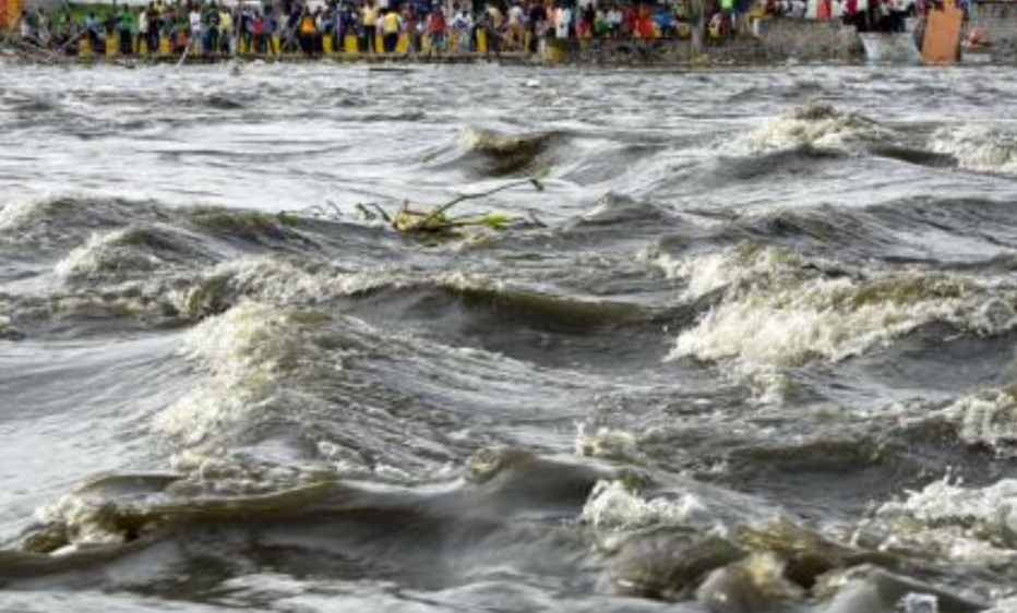  Drowning Closed Flood-TeluguStop.com