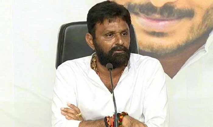  Kodali Nani Serious Comments On Purandeshwari Details, Bjp, Kodali Nani, Poorand-TeluguStop.com