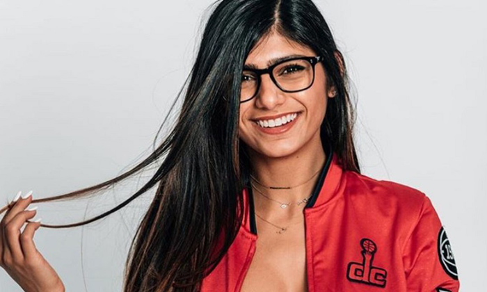  Mia Khalifa Has Cars Worth Rs 31 Crore,mia Khalifa, Mia Khalifa Cars,mia Khalifa-TeluguStop.com