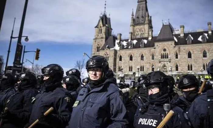  Canada Ottawa Police Launches Probe Post Bomb Threat Near Parliament,canada Otta-TeluguStop.com