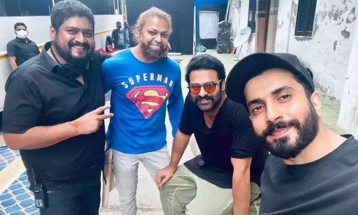  Adipurush Team Was Spotted At Director Om Raut’s House For A Party, Prabhas, A-TeluguStop.com