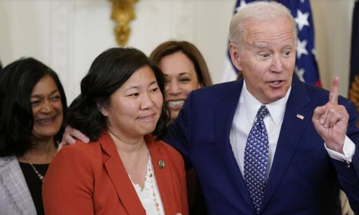  Joe Biden Signs Bill To Establish National Asian Pacific History Museum In Ameri-TeluguStop.com