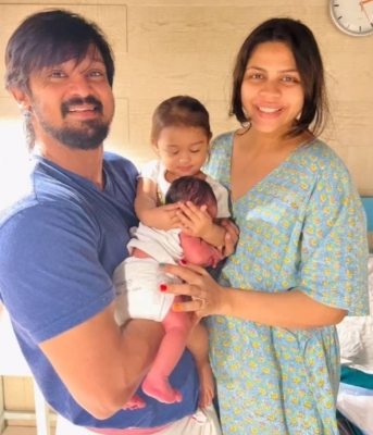  Actor Nakul, Sruti Blessed With A Baby Boy-TeluguStop.com