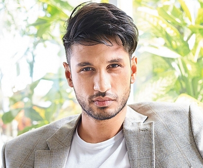  Arjun Kanungo Releases 3 Tracks From Debut Studio Album 'industry'-TeluguStop.com
