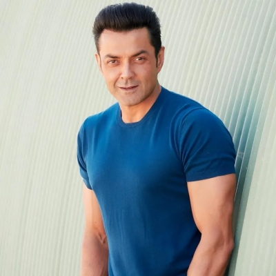  Bobby Deol's Kids Help Him Tap The Pulse Of His Audience-TeluguStop.com
