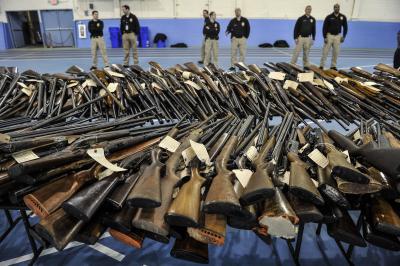  Canada Introduces New Firearm-control Bill To Freeze Handguns-TeluguStop.com