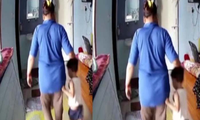  Maid Harrased Two Year Old Boy At Jabalpur ,  Aaya Beated Two Year Old Boy ,  Aa-TeluguStop.com