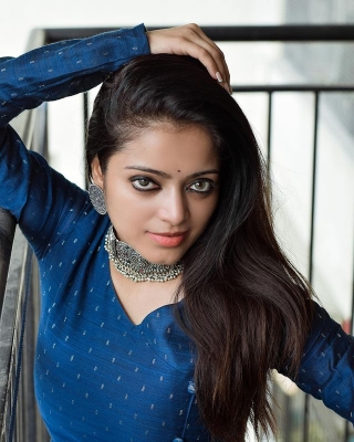  Cold Vibes Between Actresses Is A Misconception: Janani-TeluguStop.com