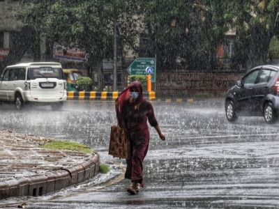  Delhi-ncr Endures 'torture' Weather, Imd Says Rainfall From Wed Evening-TeluguStop.com
