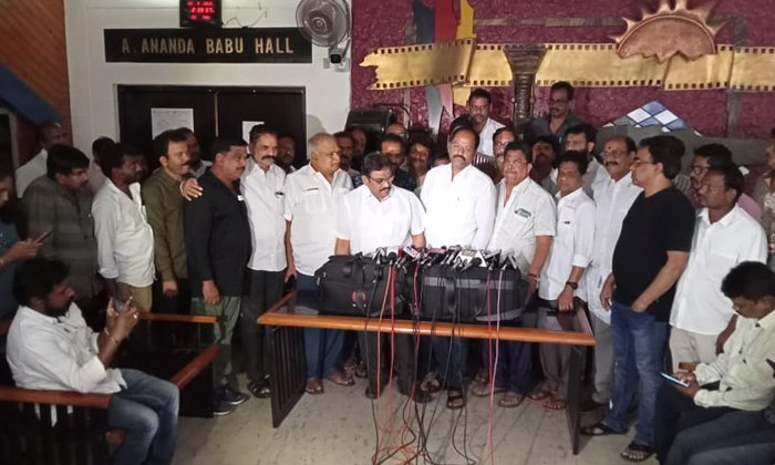  Film Federation Workers Strike Cancel Details, Film Federation, Talasani Sriniva-TeluguStop.com